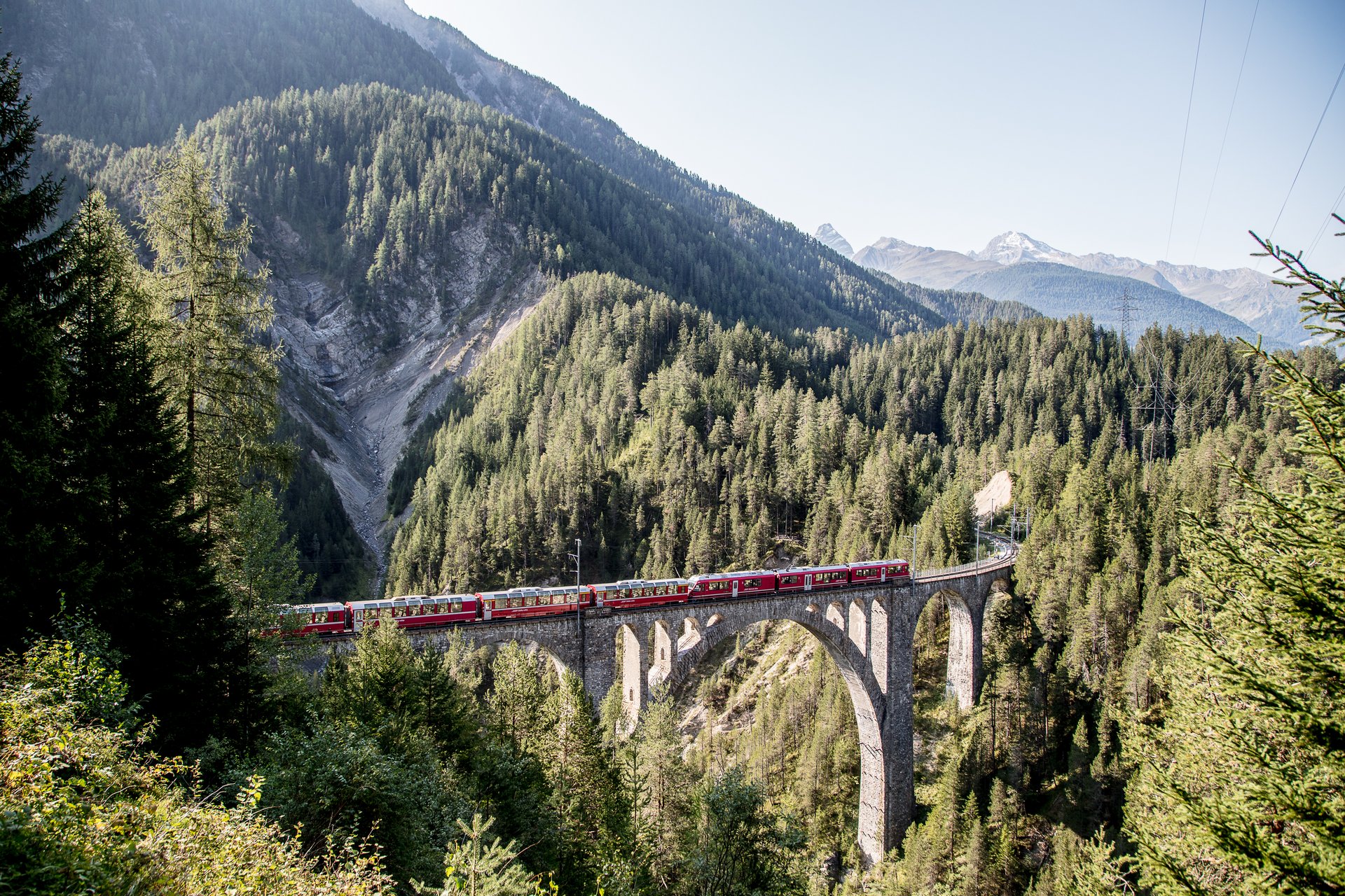 Roadtrip oder Rundreise durch die Schweiz und Europa